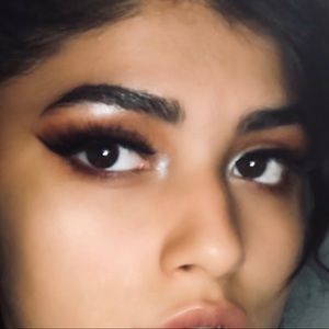 Meet your Posher, Jade